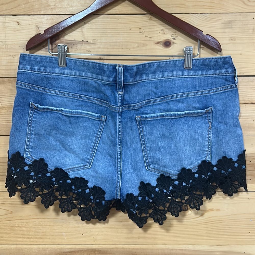 Express brand distressed denim black lace cutoff XL 14 boho hippie chic - Picture 5 of 9